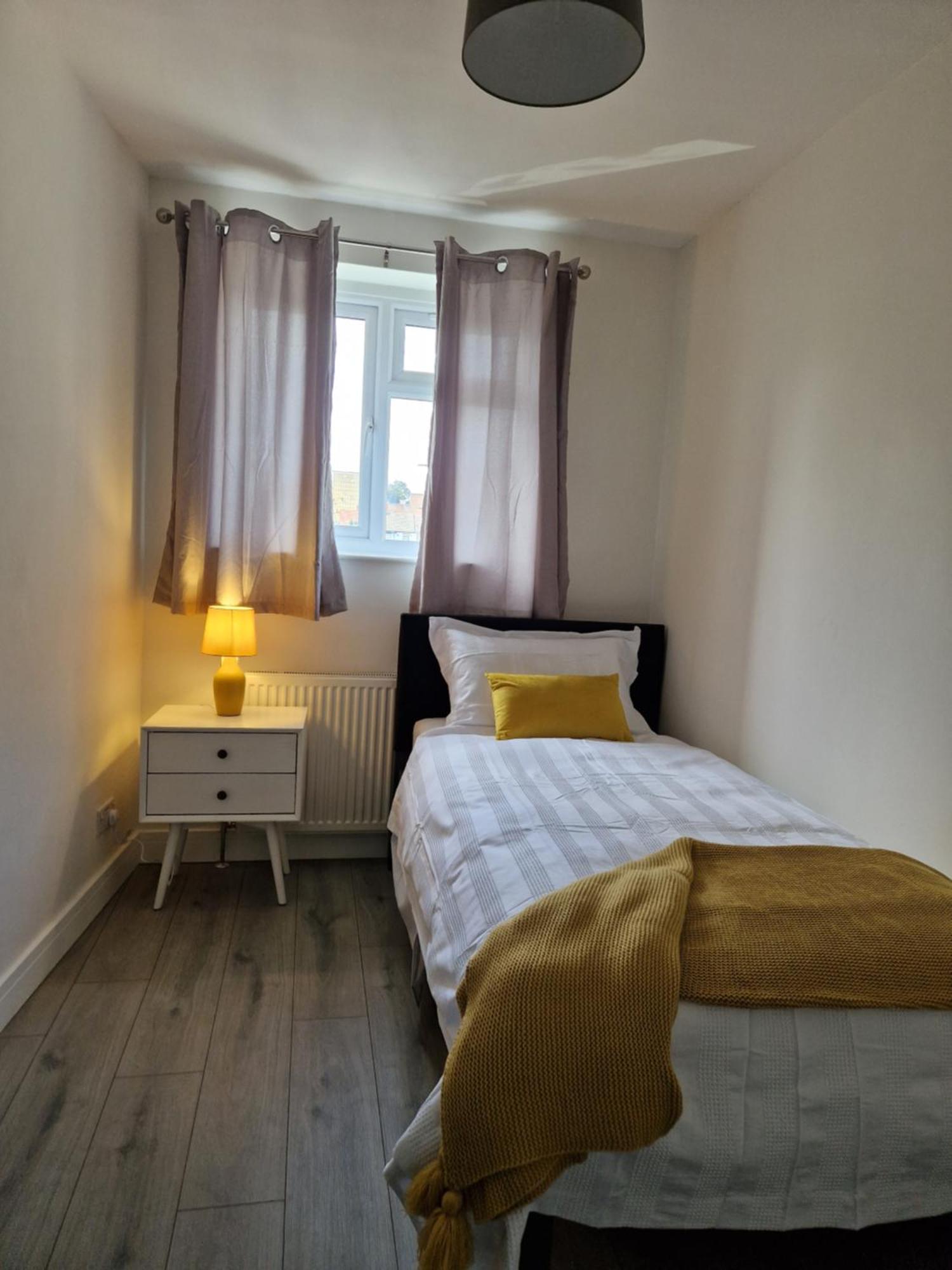 Stylish 2 Bed Home- Short Walk To Tottenham Stadium/Stations Londres Exterior foto